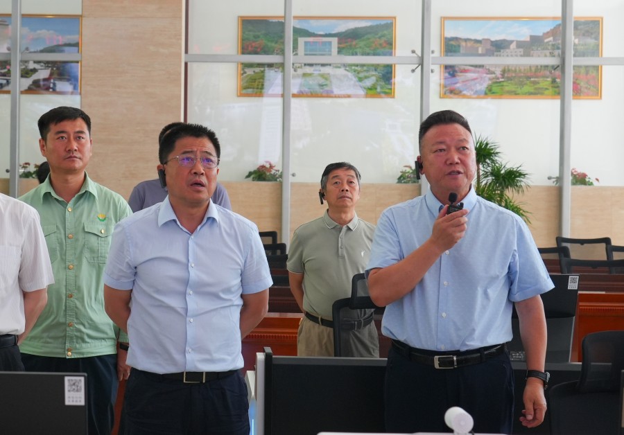 省自然资源厅党组书记、厅长张晓军莅临尊龙凯时股份调研绿色矿山建设工作_副本.jpg